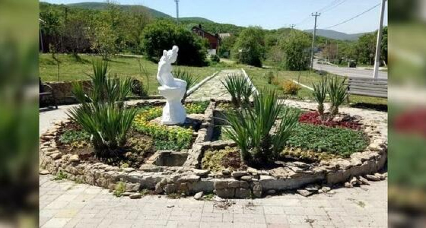 К лету в Новороссийске высадили 41 тысячу цветов (фото)