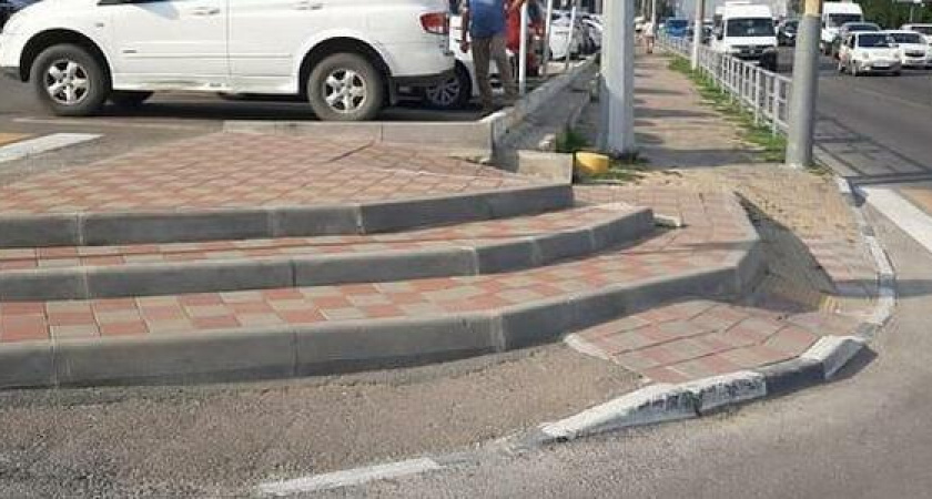 На дорогах Новороссийска обеспечат безбарьерную среду
