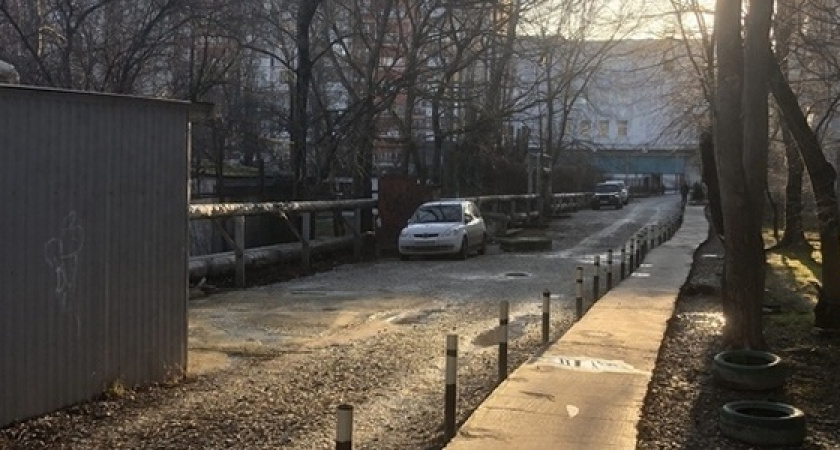 Новороссиец просит сделать освещение между домами, так как вечером там становится опасно