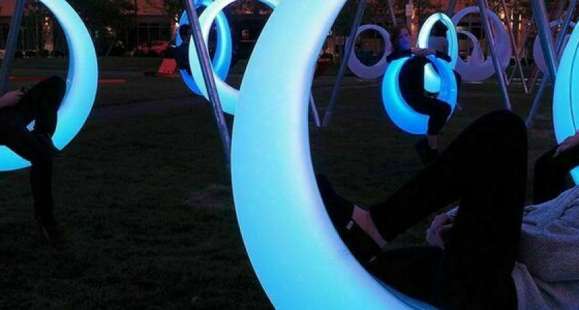 Стали известны адреса, где в Новороссийске установят светящиеся качели