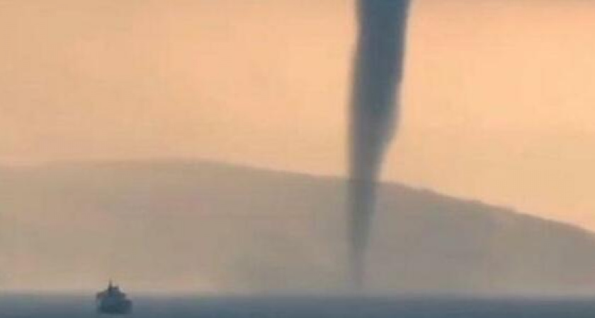 В море у побережья Новороссийска прошел смерч: завораживающее видео