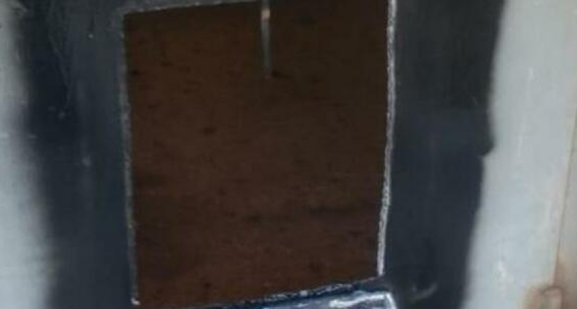 Проверка слуха: в Новороссийске заварили дверь подъезда, где проживал больной коронавирусом