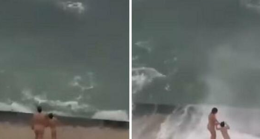 "Мать года!": в Анапе женщина повела своего ребенка купаться в шторм