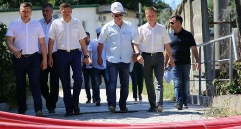 Глава «Россети Кубань» проверил выполнение сроков работ по строительству новых энергообъектов в Новороссийске и Геленджике