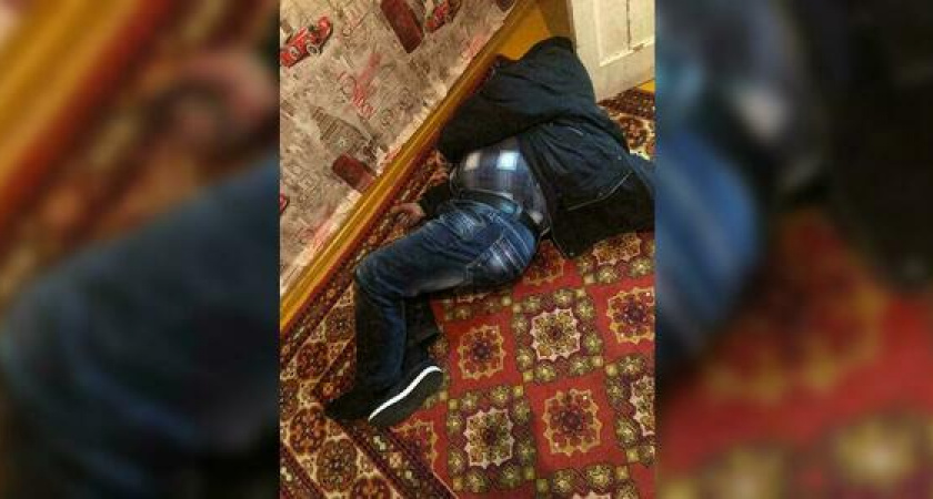 В новороссийской квартире нашли погибшего мужчину. Тело пролежало не один день
