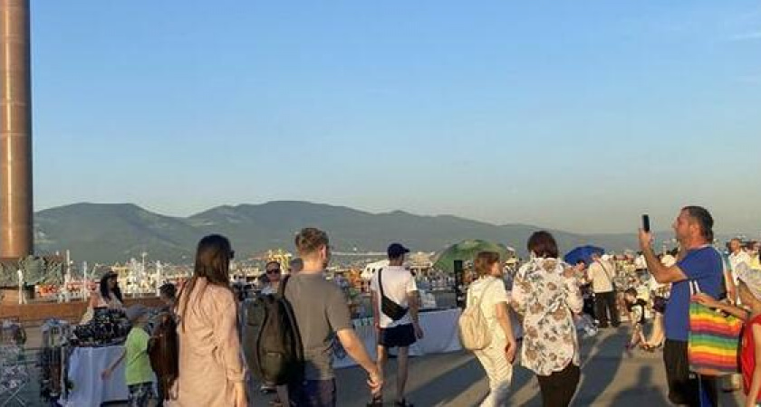 Праздничный салют и концерт: новороссийцев зовут отпраздновать День России