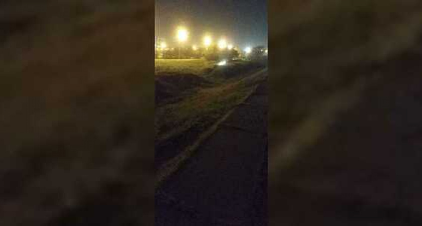 Жители Новороссийска сняли на видео гоняющий по мемориалу «Малая земля» внедорожник