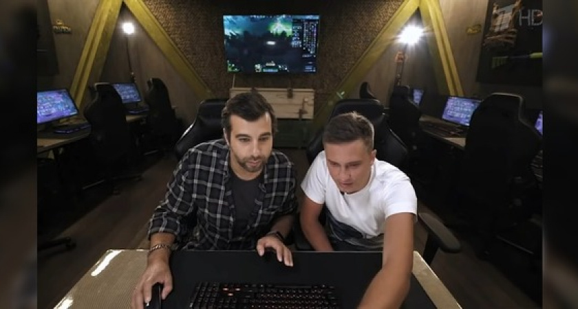 «Щас мы их всех отгасим!» Иван Ургант сыграл в Dota 2 с геймером из Новороссийска