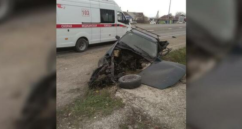 «Двигатель улетел на 30 метров, пролетев три двора». Под Новороссийском авто влетело в канаву и разлетелось по частям