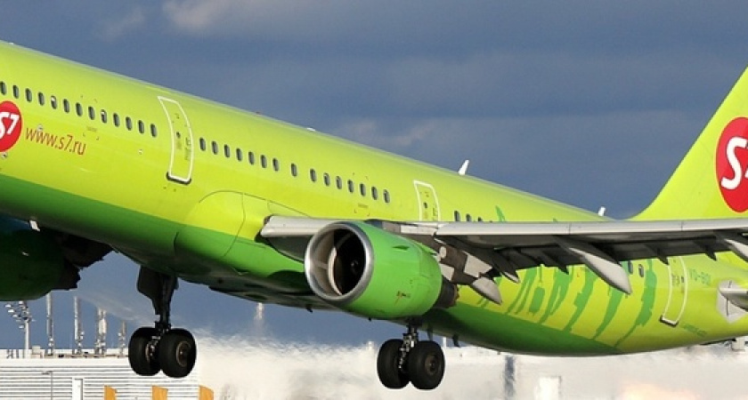 44-летний новороссиец устроил пьяный дебош на борту самолета, летевшего в Дюссельдорф