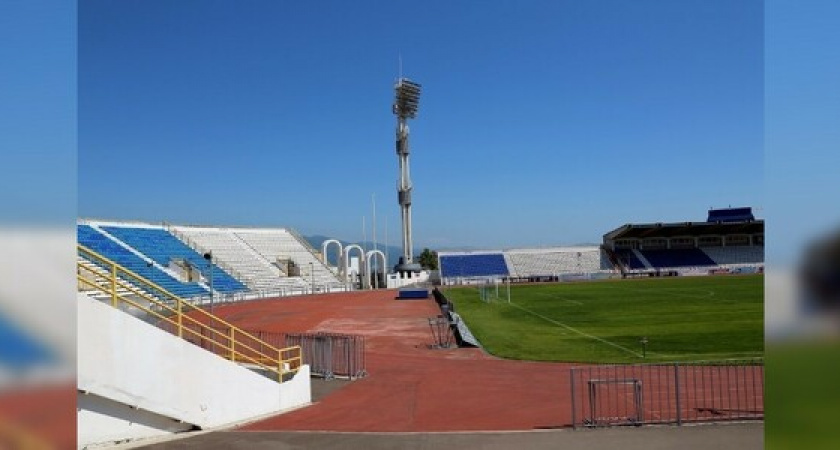 В Новороссийске на ремонт газона Центрального стадиона потратят 1,8 миллиона рублей