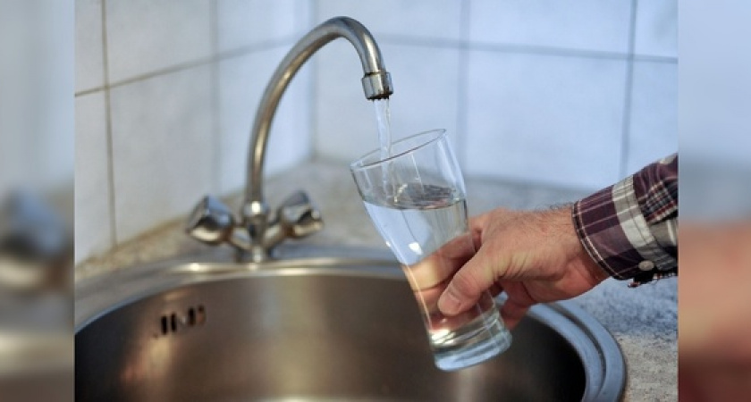 Три часа утром, три — вечером: в нескольких районах Новороссийска вводят график подачи воды