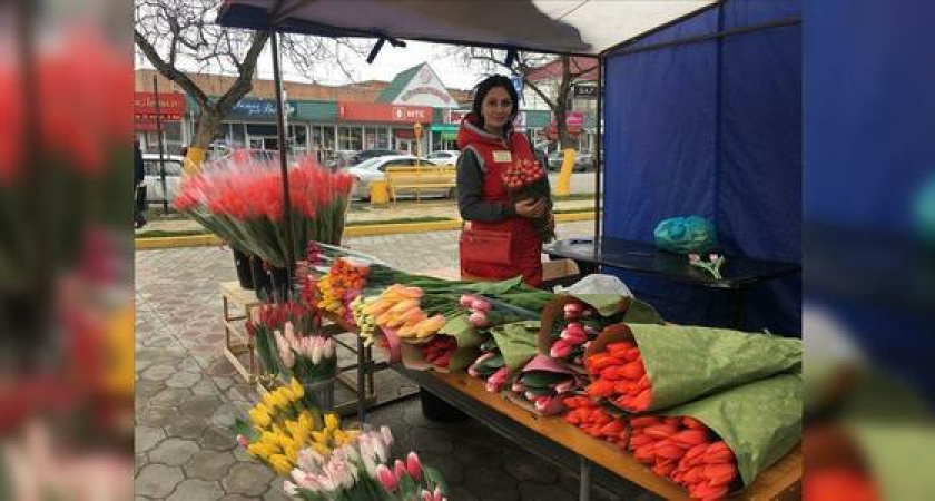 На горпляже Новороссийска предприниматель незаконно возвел второй этаж на коммерческом павильоне: жители города потребовали его снести