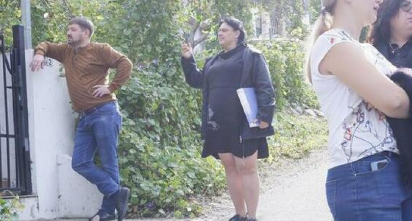 "Она вцепилась в горло моему сыну и начала его душить": семья из Новороссийска несколько лет "терроризирует" всю улицу