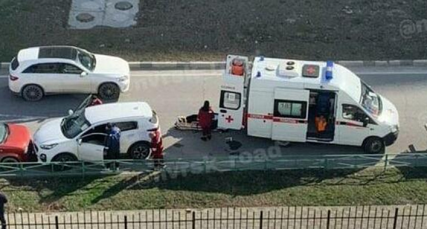 «Он был не в адеквате». В Новороссийске водителю во время движения стало плохо