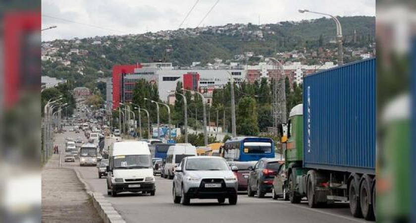 Гражданские легковушки в России поставят на военный учет: автомобили мобилизуют в случае необходимости