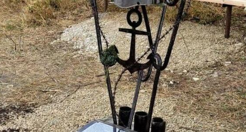 В горах Новороссийска установили памятный знак в честь погибших  морских пехотинцев