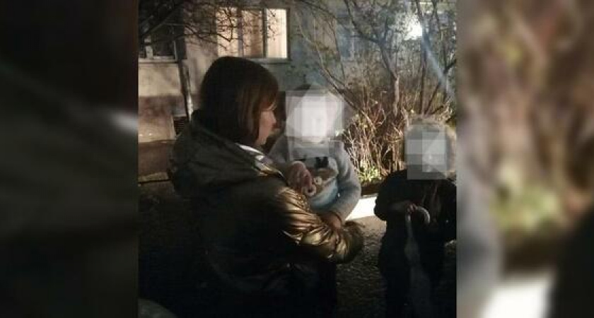 В Новороссийске 2-летний ребенок оказался заперт в автомобиле