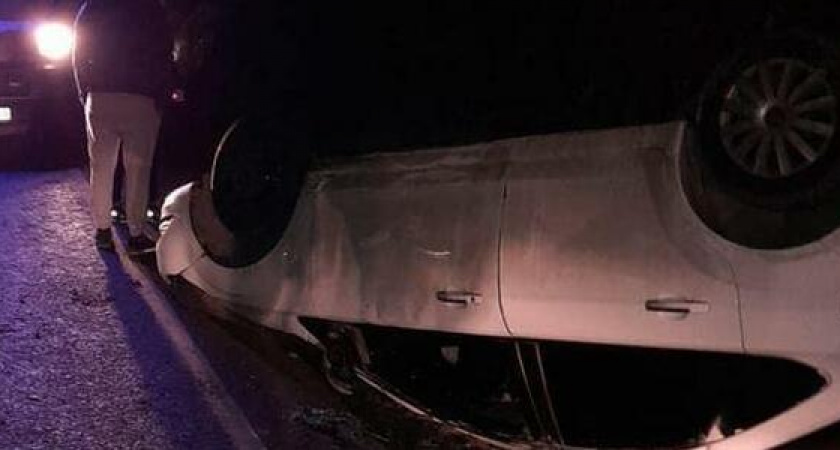 «Пузики греют…»: В Новороссийске в один день перевернулись два автомобиля