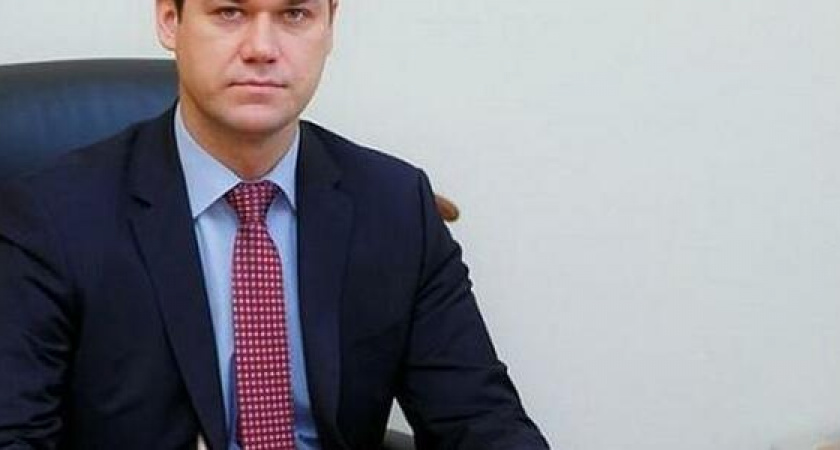 Депутат Госдумы из Новороссийска Сергей Алтухов в 2021 году заработал в 51 раз меньше своей жены