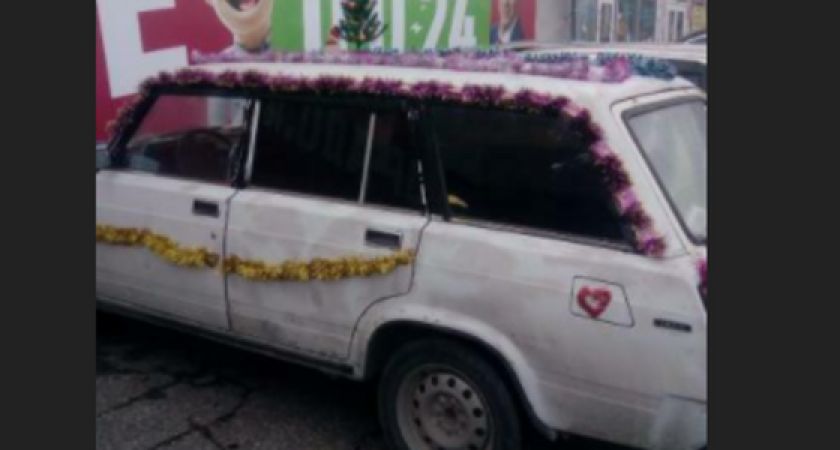 «Тюнинг на высоте!»: по улицам Новороссийска ездит новогодняя «четверка»