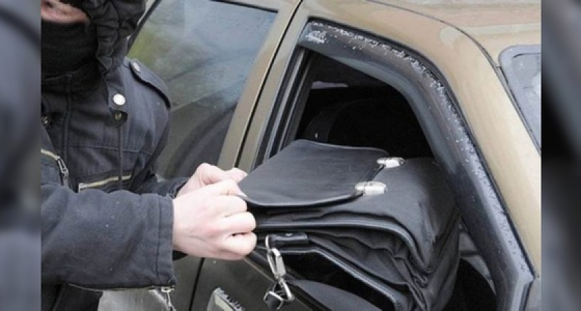 90 тысяч рублей «заработал» житель Новороссийска на кражах из автомобилей