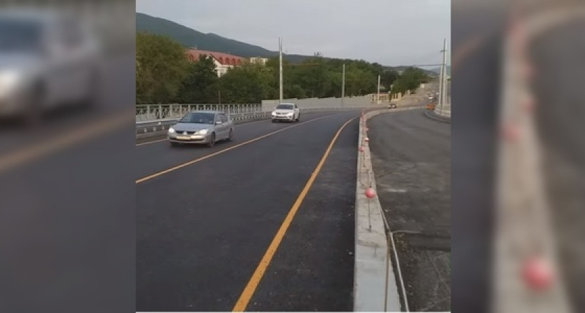 В Новороссийске открыли движение по авторазвязкe на участке Сухумского шоссе в районе ОАО «НСРЗ» и юго-восточного грузового района порта Новороссийск