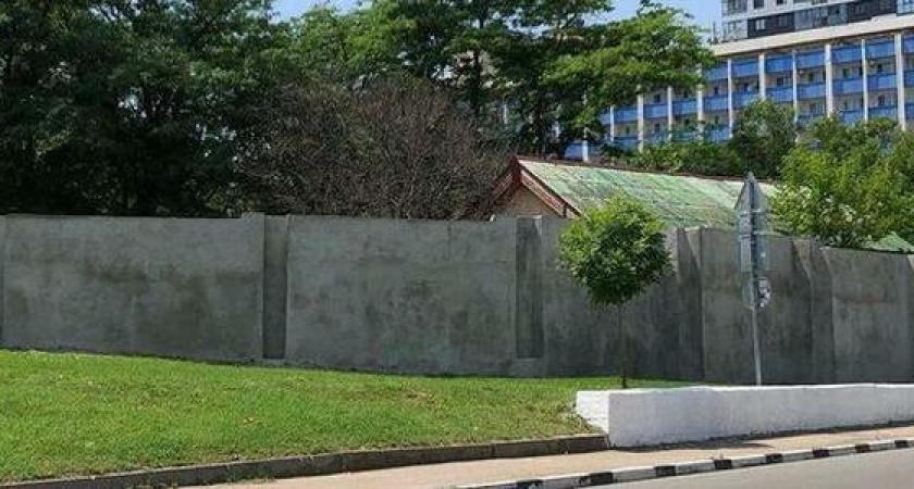 На набережной Новороссийска вместо футболистов нарисуют портрет адмирала Серебрякова и панорамы бухты