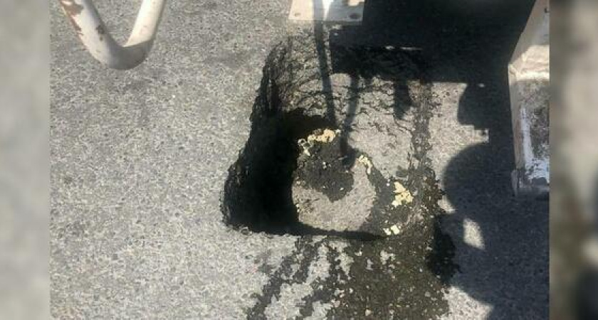 Дорожный провал: новороссийский асфальт не выдержал мусоровоза