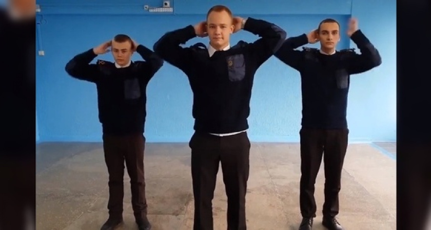 Курсанты из Новороссийска сняли видеопародию на хит панк-рэйв группы Little Big «Skibidi»