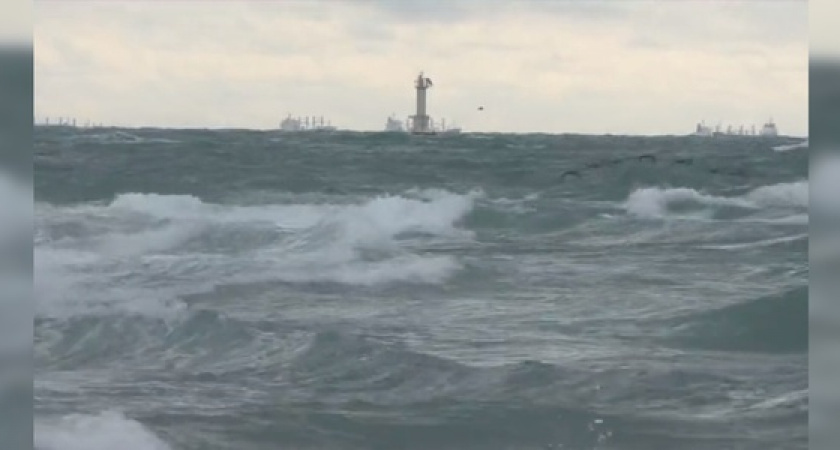 «Танцующее море»: необычное явление, которое уносит жизни, сняли на видео новороссийцы