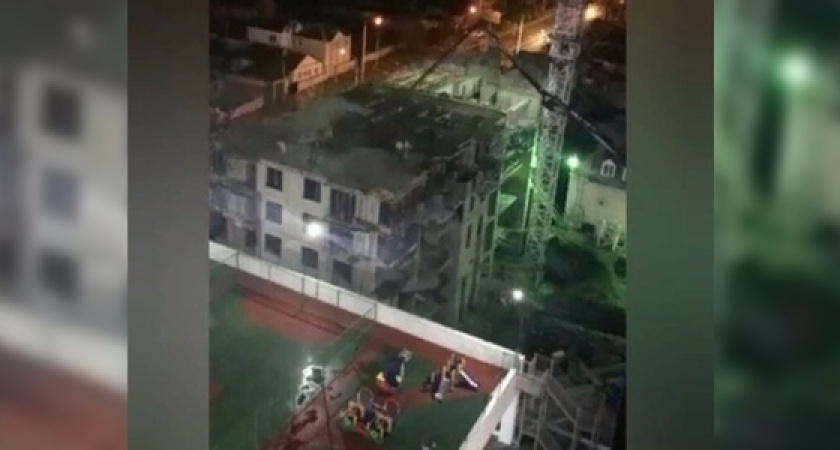 «Это видео снято в два часа ночи»: стройка на улице Энгельса в Новороссийске мешает спать по ночам жильцам соседних домов