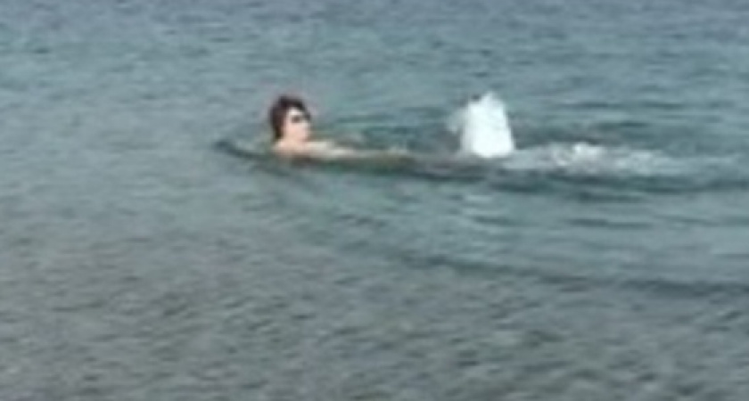 В Новороссийске продолжается купальный сезон: температура морской воды на Черноморском побережье  28 октября 2019