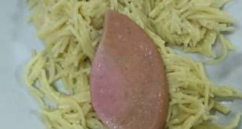 «Дети едят холодную и невкусную пищу!» Новороссийцы вновь недовольны качеством школьного питания