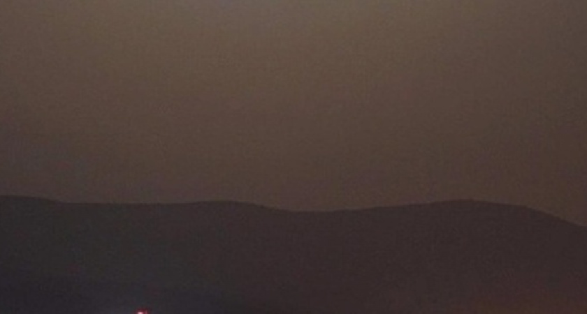 Перед «полнолунием долгой ночи». Фотограф снял восход огромной луны над Цемесской бухтой в Новороссийске