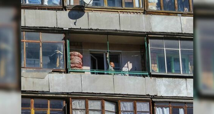 С октября новороссийцев будут штрафовать за курение на балконах