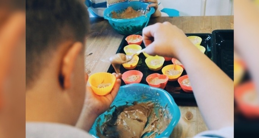 Дети с особенностями в развитии угостили новороссийцев маффинами собственного приготовления