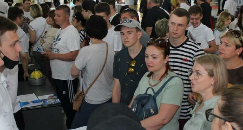 День открытых дверей в Ушаковке собрал более 500 абитуриентов и их родителей