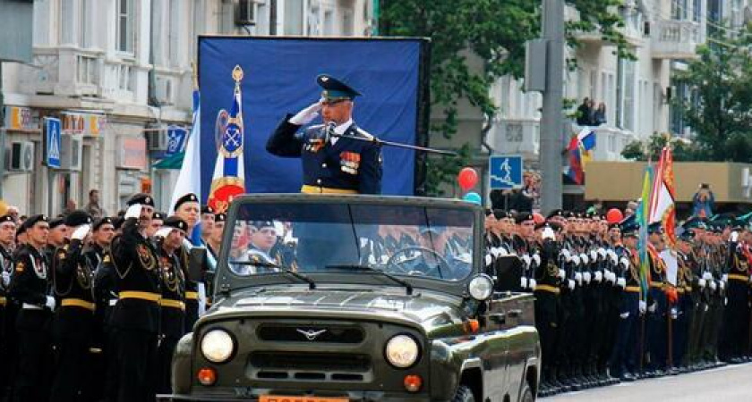 СМИ: Власти рассматривают вопрос переноса парада Победы из-за коронавируса