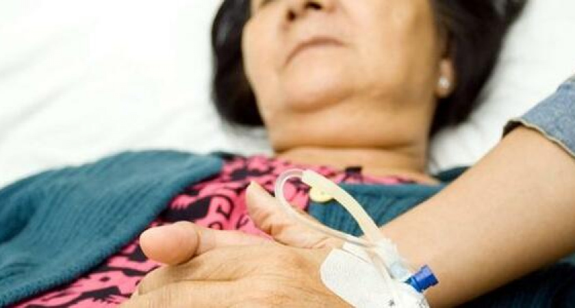 "Не положили под голову бабушки подушку, чтобы она не давилась рвотой!": жительница Новороссийска поделилась ужасной историей о работе медиков