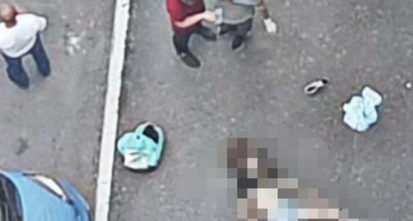 В Новороссийске девочка подросток выпала с высоты 15-го этажа