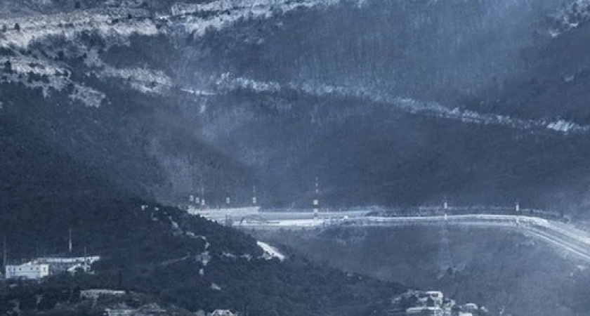 Снежный заряд на Маркотхском хребте снял новороссийский фотограф (продолжительность явления составила 10 минут)