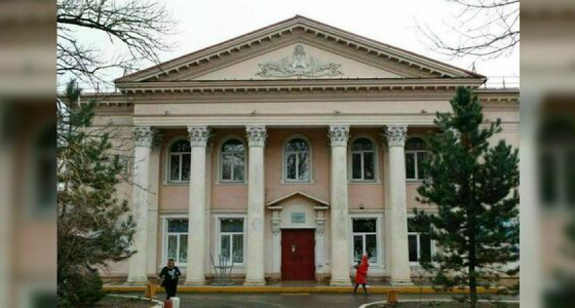 В Доме культуры в поселке Верхнебаканский под Новороссийском отремонтировали концертный зал