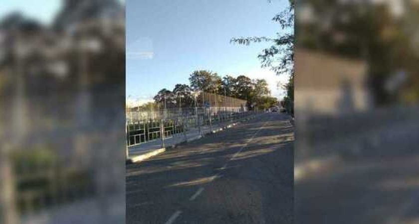 В Новороссийске планируют расширить дорогу возле школы № 27