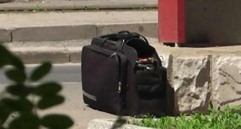 Брошенный магнитофон, сумка и снаряд: в Новороссийске нашли три потенциальные и одну настоящую бомбы