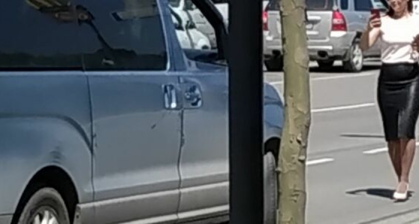 В Новороссийске «дорожные приставы» арестовывают автомобили за долги по налогам прямо на городских улицах