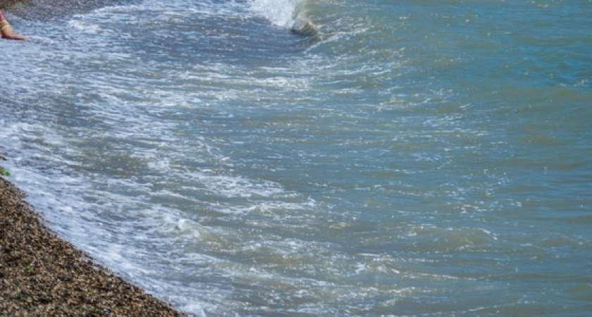 Море Новороссийска едва не забрало жизни двух детей