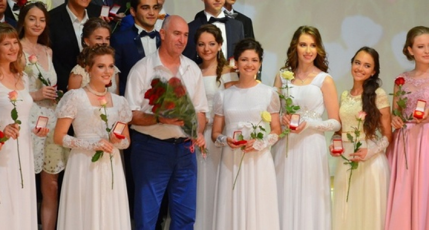 В Новороссийске намерены сократить количество золотых медалистов  среди выпускников школ