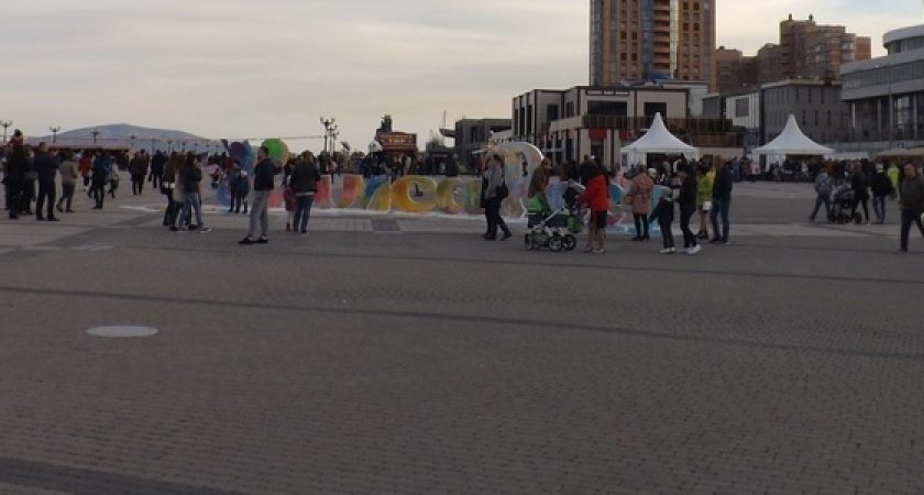 Кулинарные шоу, выступление «Ногу свело» и ряды с морскими деликатесами: программа мероприятий «Фестиваля Хамсы» в Новороссийске