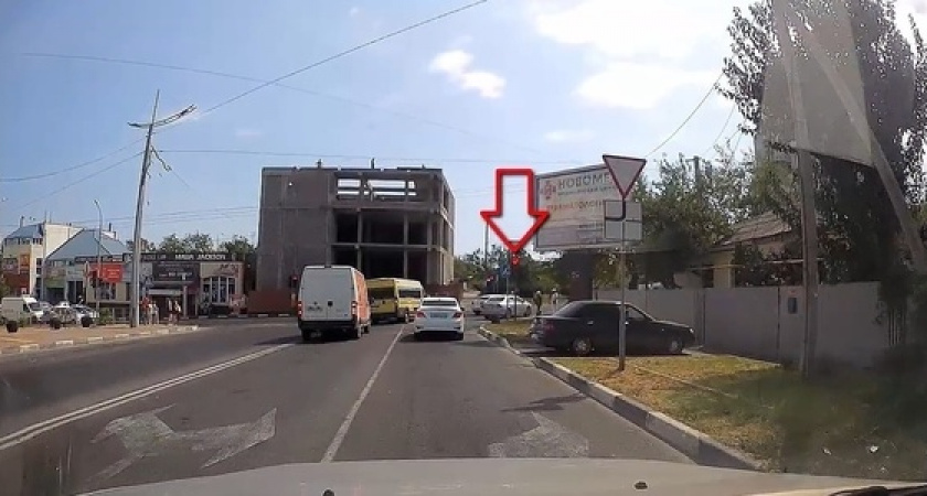 В Новороссийске мужчина разоблачает нарушителей ПДД в своем канале на «Ютуб»: уже опубликовано 245 видео